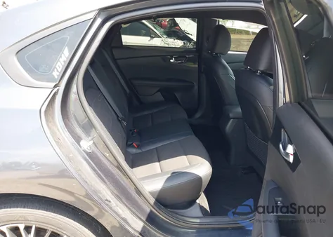 2024 Kia Forte Gt-Line z USA, uszkodzony, nr VIN 3KPF54AD2RE712308